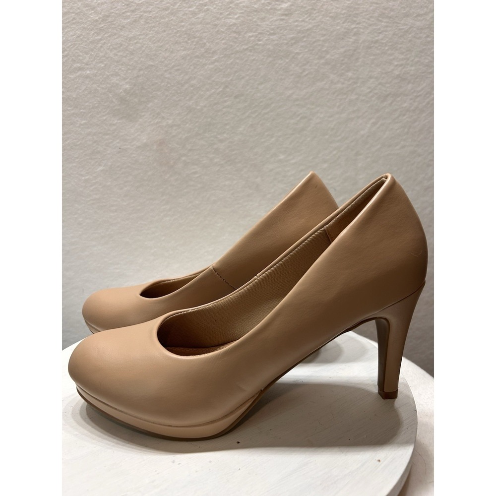 Chelsea Moreland Heels Womens 8.5M Glamour Pump Beige Nude EUC - Picture 2 of 11